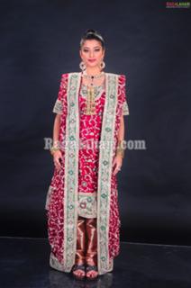 Nyra Banerjee feet photo thumbnail