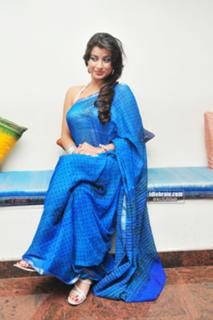 Nyra Banerjee feet photo thumbnail