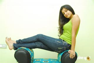 Nyra Banerjee feet photo thumbnail