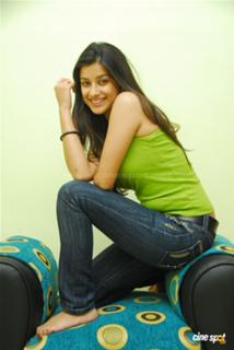 Nyra Banerjee feet photo thumbnail