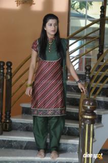 Nyra Banerjee feet photo thumbnail