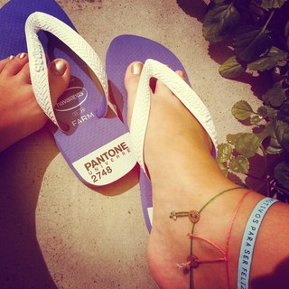 Nyvi Estephan feet photo thumbnail