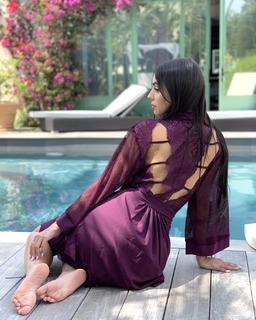 Nyvi Estephan feet photo thumbnail