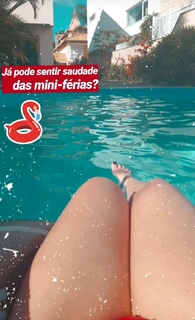 Nyvi Estephan feet photo thumbnail