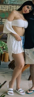 Nyvi Estephan feet photo thumbnail