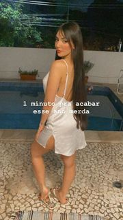 Nyvi Estephan feet photo thumbnail