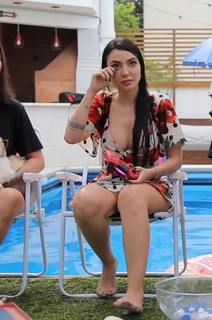 Nyvi Estephan feet photo thumbnail