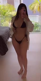 Nyvi Estephan feet photo thumbnail