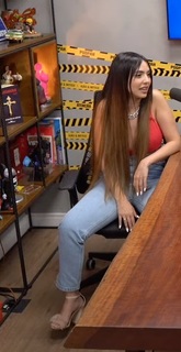 Nyvi Estephan feet photo thumbnail