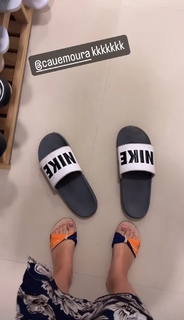 Nyvi Estephan feet photo thumbnail