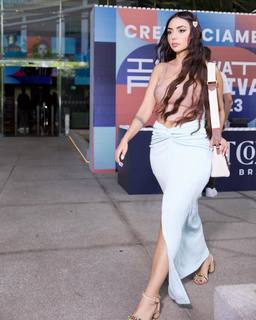 Nyvi Estephan feet photo thumbnail