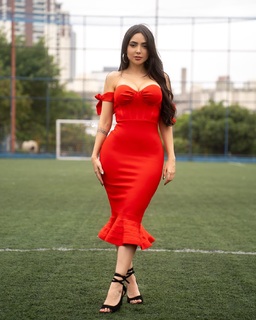Nyvi Estephan feet photo thumbnail