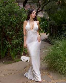 Nyvi Estephan feet photo thumbnail