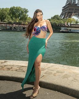 Nyvi Estephan feet photo thumbnail