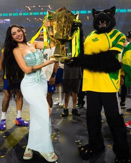 Nyvi Estephan feet photo 7
