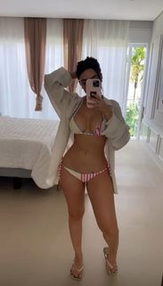 Nyvi Estephan feet photo 2