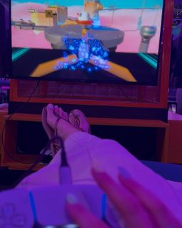 Nyvi Estephan feet photo 2