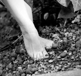 Núbia Óliiver feet photo 11