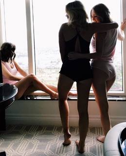 Oana Gregory feet photo 6