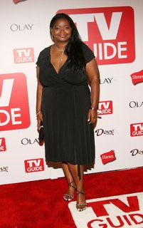 Octavia Spencer feet photo 8