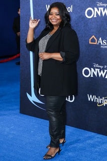Octavia Spencer feet photo 5
