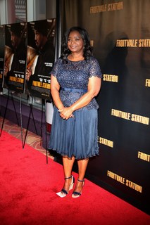 Octavia Spencer feet photo 17