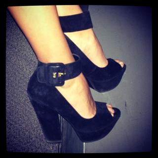 Odalys Ramírez feet photo thumbnail