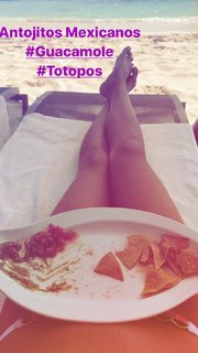 Odalys Ramírez feet photo thumbnail