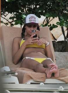 Odalys Ramírez feet photo thumbnail