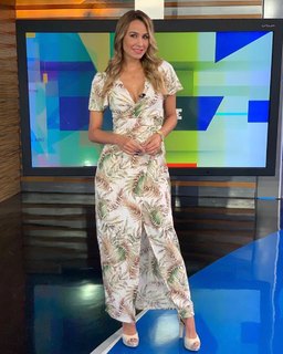 Odalys Ramírez feet photo thumbnail