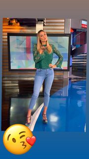 Odalys Ramírez feet photo thumbnail