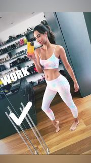 Odalys Ramírez feet photo thumbnail