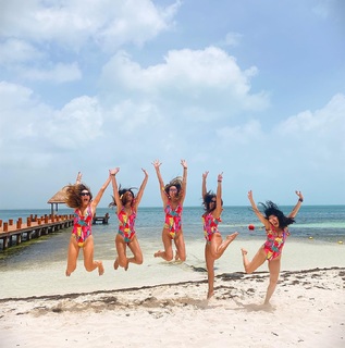 Odalys Ramírez feet photo thumbnail