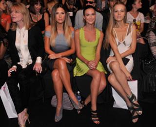 Odette Annable feet photo thumbnail