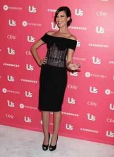 Odette Annable feet photo thumbnail