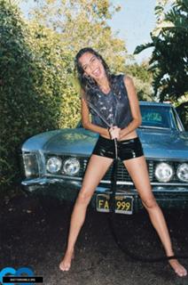 Odette Annable feet photo thumbnail