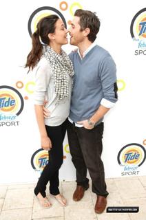 Odette Annable feet photo thumbnail
