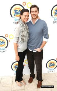 Odette Annable feet photo thumbnail