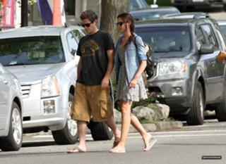 Odette Annable feet photo thumbnail