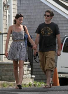 Odette Annable feet photo thumbnail