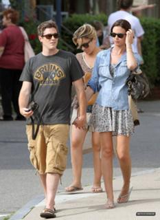 Odette Annable feet photo thumbnail