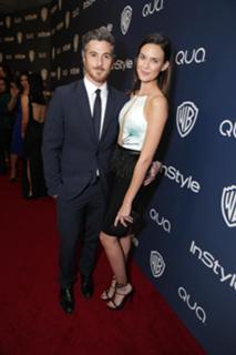 Odette Annable feet photo thumbnail