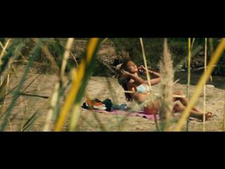 Odette Annable feet photo thumbnail
