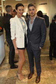 Odette Annable feet photo thumbnail