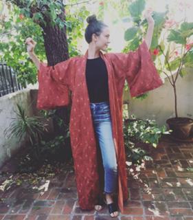 Odette Annable feet photo thumbnail