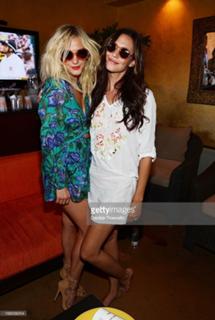 Odette Annable feet photo thumbnail