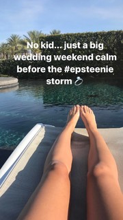 Odette Annable feet photo thumbnail