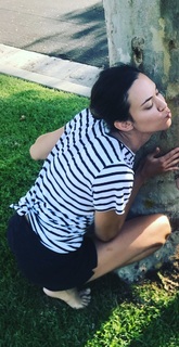 Odette Annable feet photo thumbnail