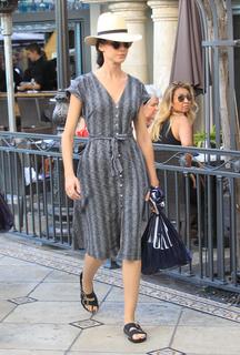 Odette Annable feet photo thumbnail