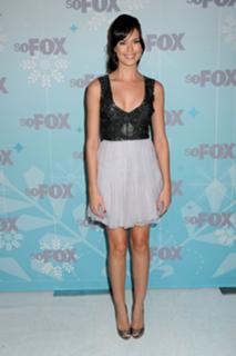 Odette Annable feet photo thumbnail